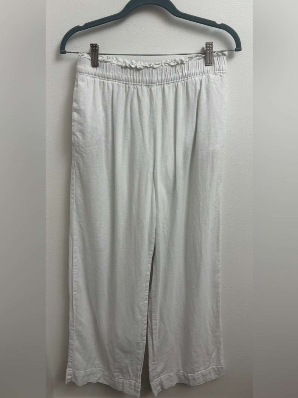 Abercrombie & Fitch Women’s Wide Leg Cropped Linen Blend Pants in Medium Long